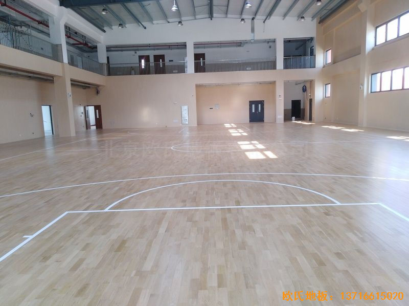 上海嘉定区大居小学体育木地板施工案例