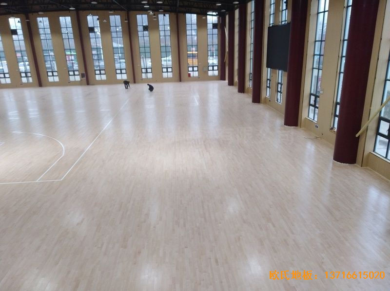 河南新密市体育发展中心体育木地板铺设案例
