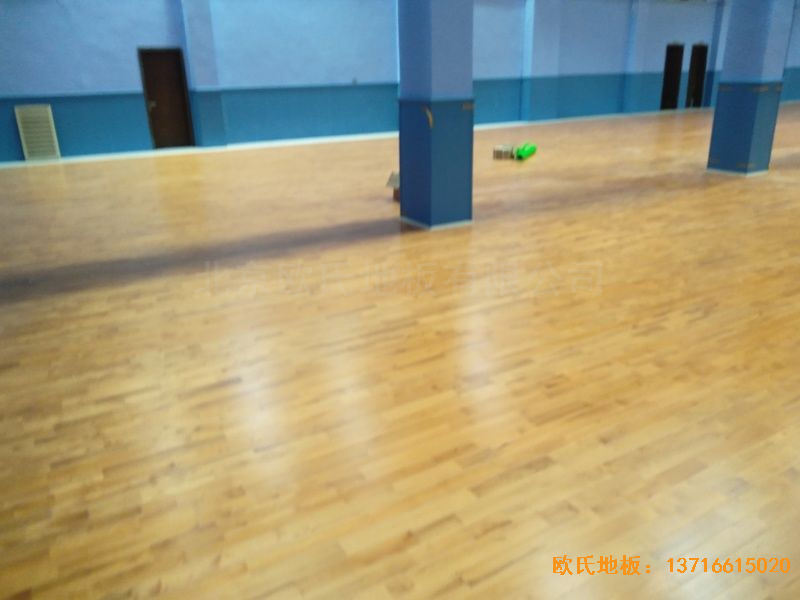 湖北武汉新华路体育场羽毛球馆运动木地板铺设案例