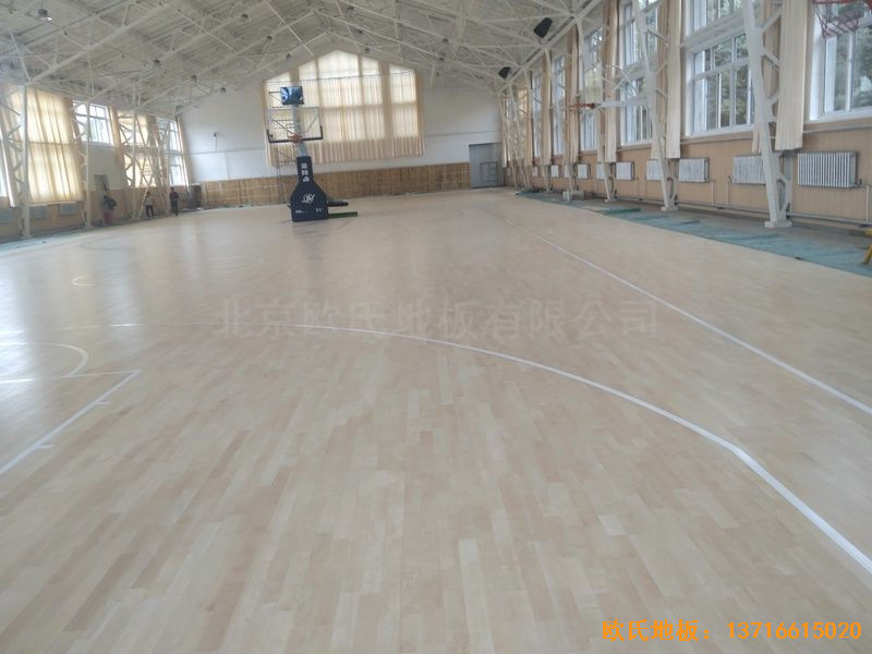内蒙古呼和浩特赛罕区师范大学体育学院训练馆体育地板铺设案例