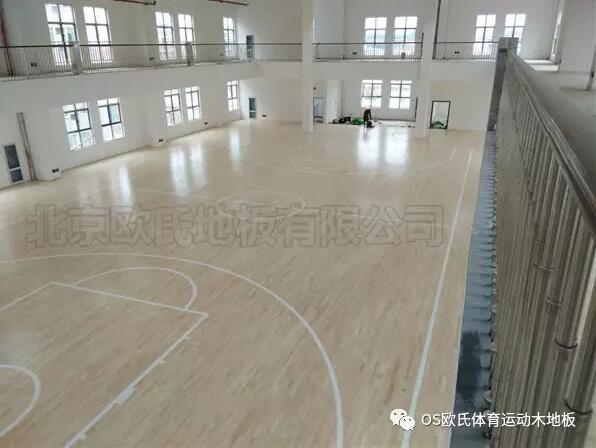 湖北天门杭州华泰小学篮球馆木地板铺设工程