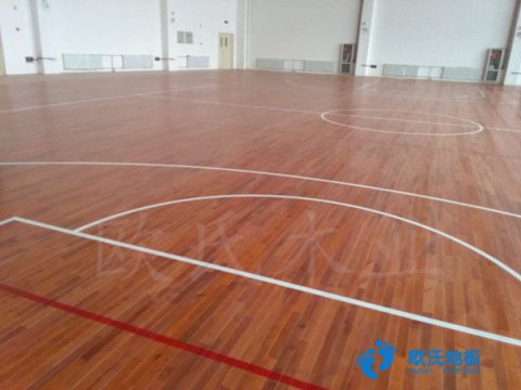新洲篮球木地板材质有哪些