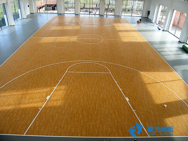 体育馆木地板的材料及铺装方法