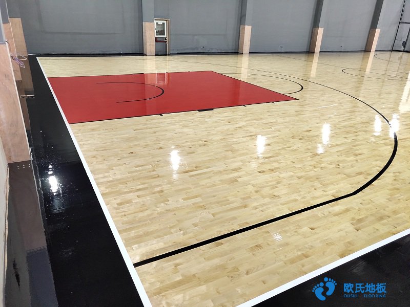 如何延长篮球馆木地板使用寿命-欧氏地板杨柏林