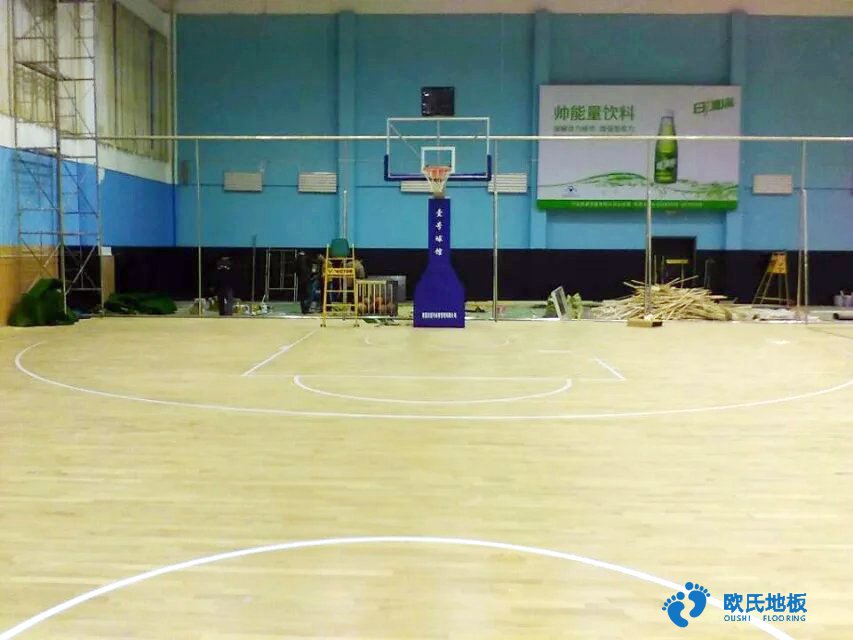 台州体育馆木地板翻新 篮球场木地板清洁