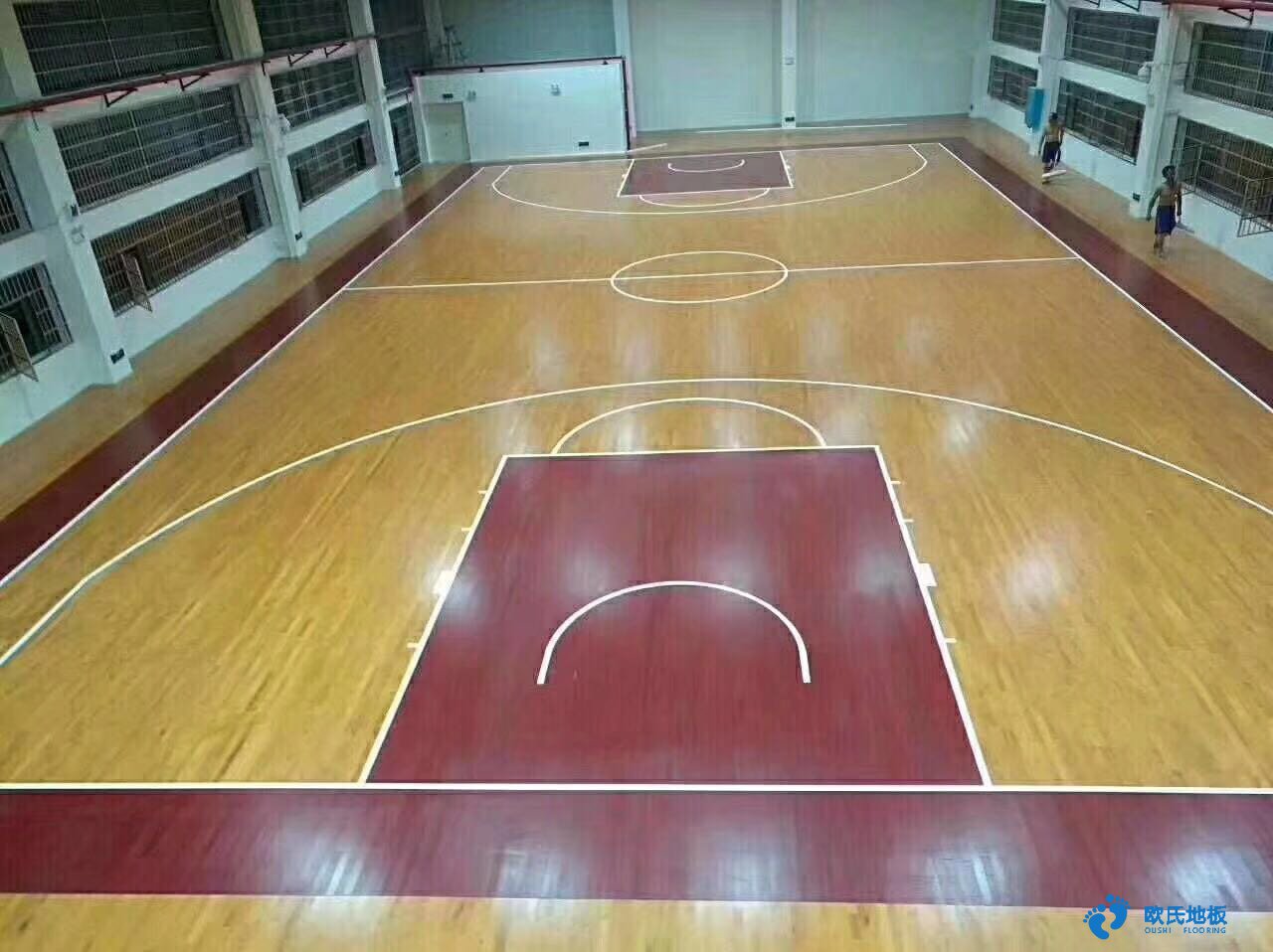 篮球场木地板翻新 篮球木地板刷漆工序