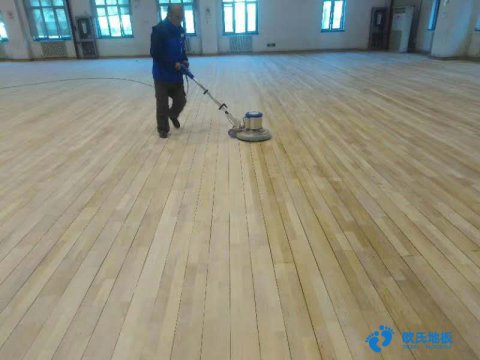 篮球馆木地板的清洁和保养