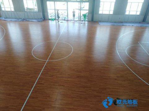 运动篮球木地板哪家好