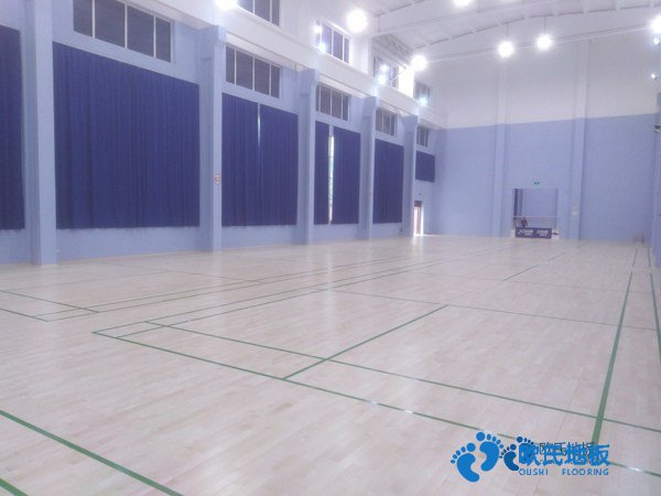 20厚篮球场馆木地板安装公司