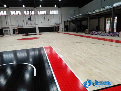 枫木体育篮球地板如何保洁