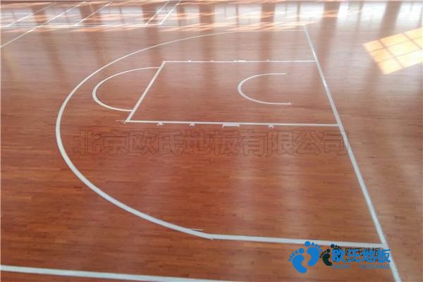 学校篮球场馆地板去哪买