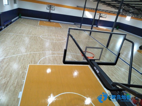 单龙骨篮球场馆木地板保养方法
