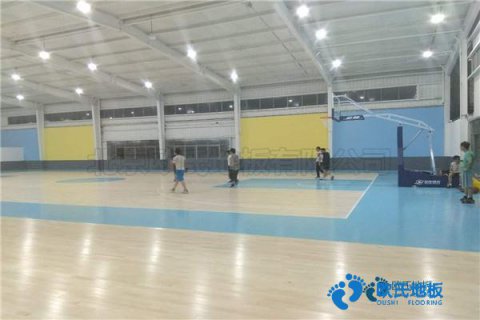 运动型地板价格多少