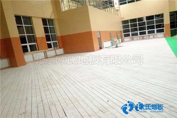 学校篮球场木地板施工步骤