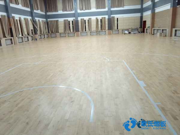 学校篮球场馆木地板特点