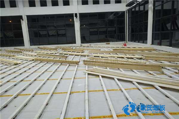 学校篮球场地板施工流程