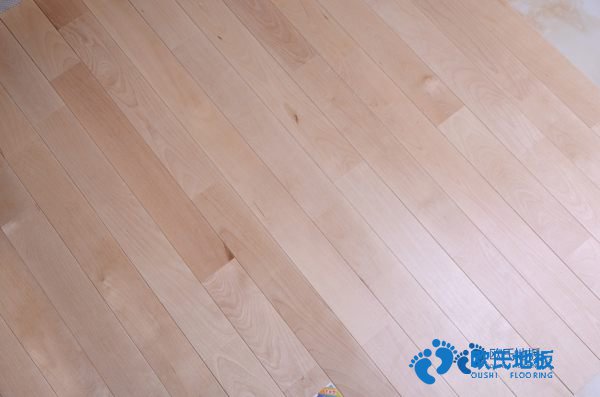 质量好体育馆地板施工步骤