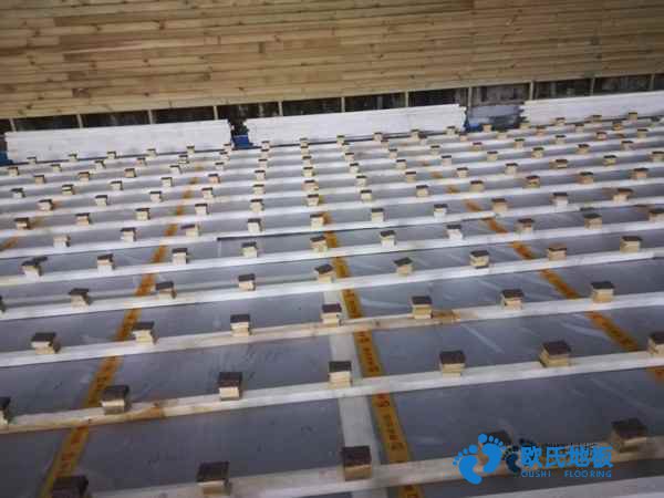 单龙骨运动体育地板怎么保养