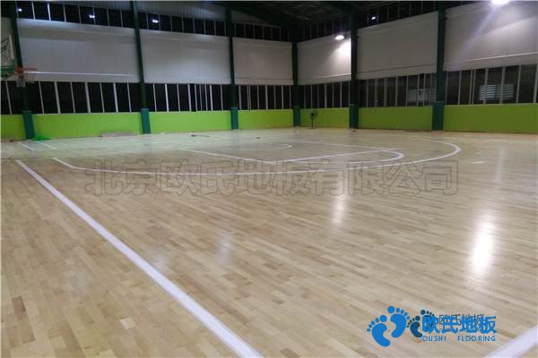 运动体育地板价位