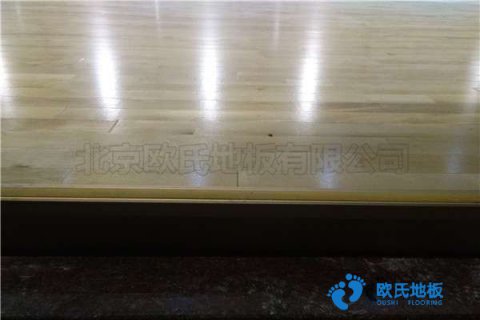 运动体育地板价位