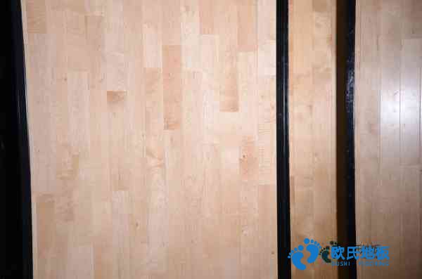 学校体育场木地板施工团队