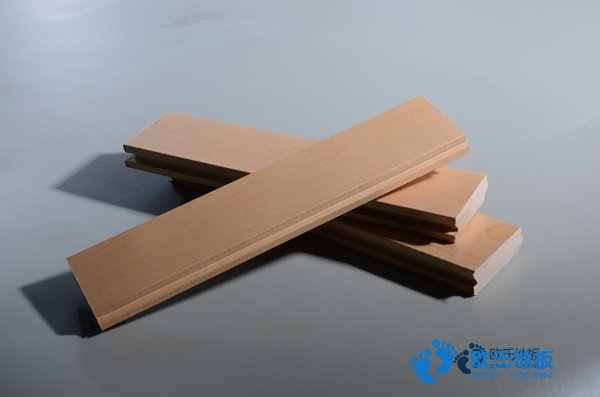 学校体育场木地板施工团队