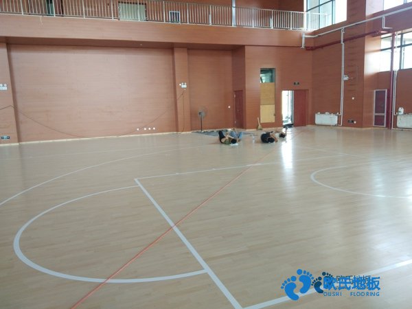 学校篮球场馆木地板灰分含量
