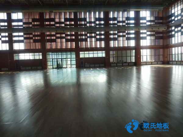 学校篮球场馆木地板灰分含量
