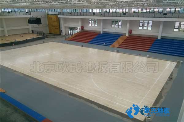 单龙骨篮球场馆木地板保养