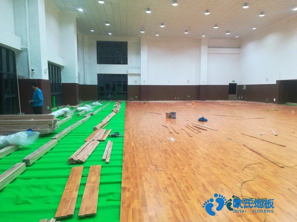 那有体育场地板哪个品牌好