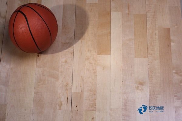 较好的篮球运动木地板消光