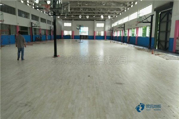 用什么运动木地板清洁保养