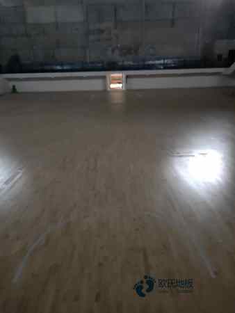 用什么运动木地板缓冲层多厚