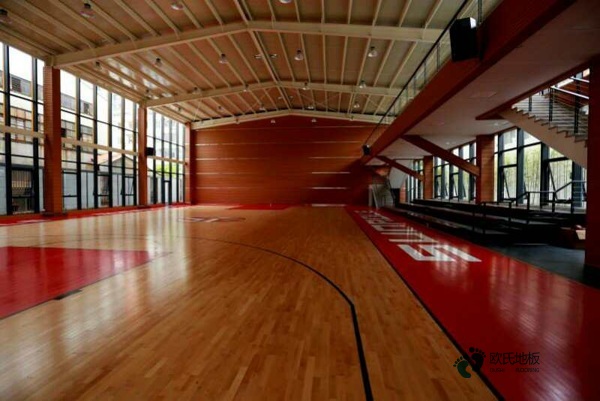 较好的篮球运动木地板买什么材质的好