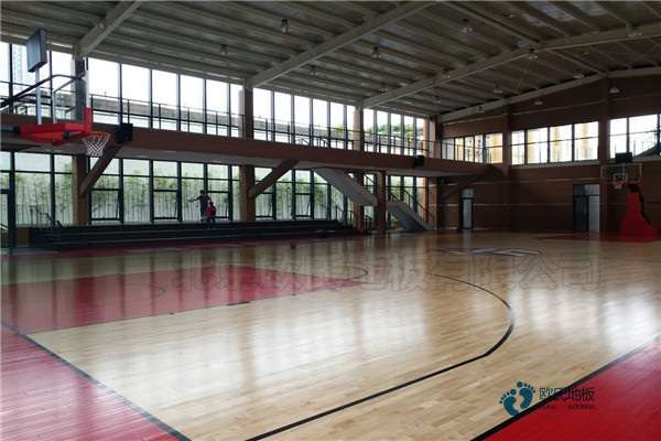 较好的篮球运动木地板构造