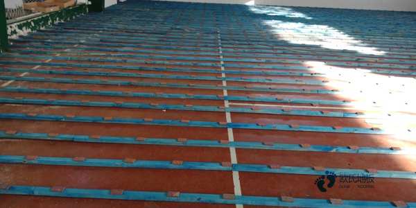 25厚运动木地板清洁保养