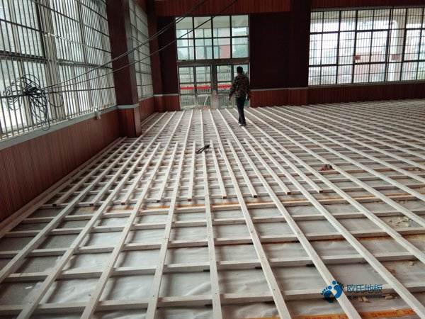 运动体育地板每平方价格2