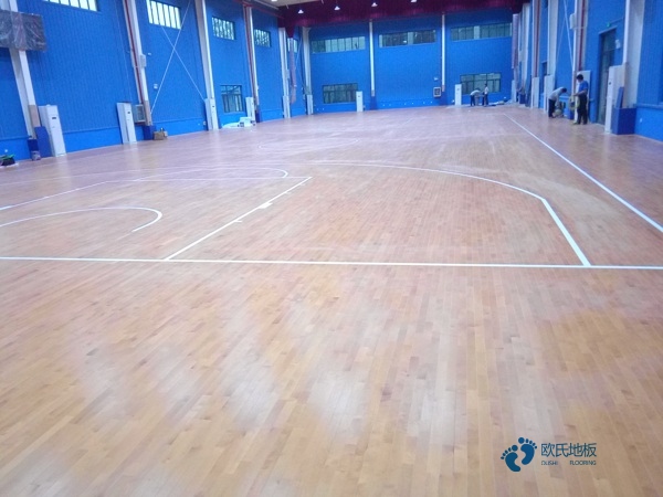 单龙骨体育篮球地板保养方法3