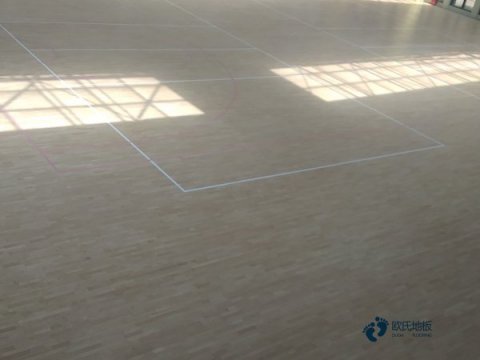 体育馆地板施工价格