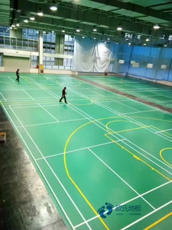 校园体育场木地板施工工艺1