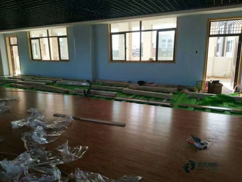 国产篮球场木地板施工队