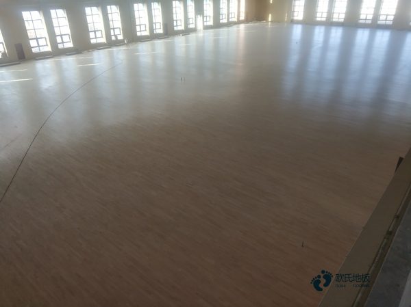 大学篮球木地板施工工艺3