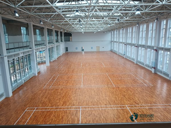 小学体育木地板施工流程1