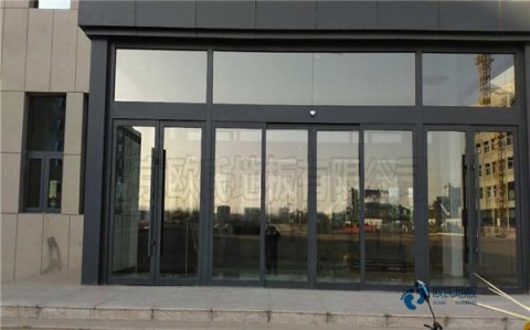 学校运动场馆木地板施工方案