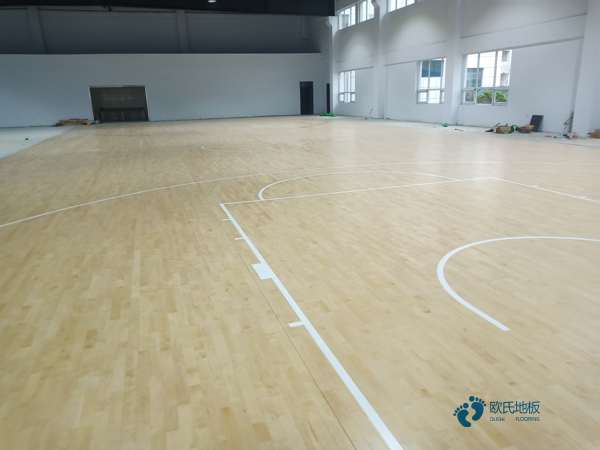 大学篮球地板施工流程2