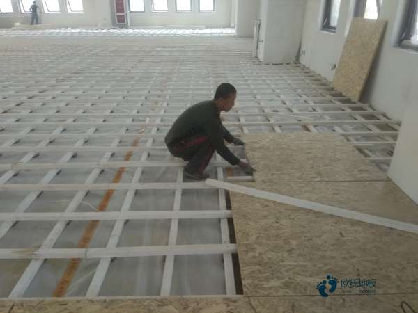双层龙骨运动型地板怎样保养2