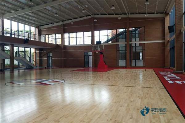 校园体育运动木地板施工1